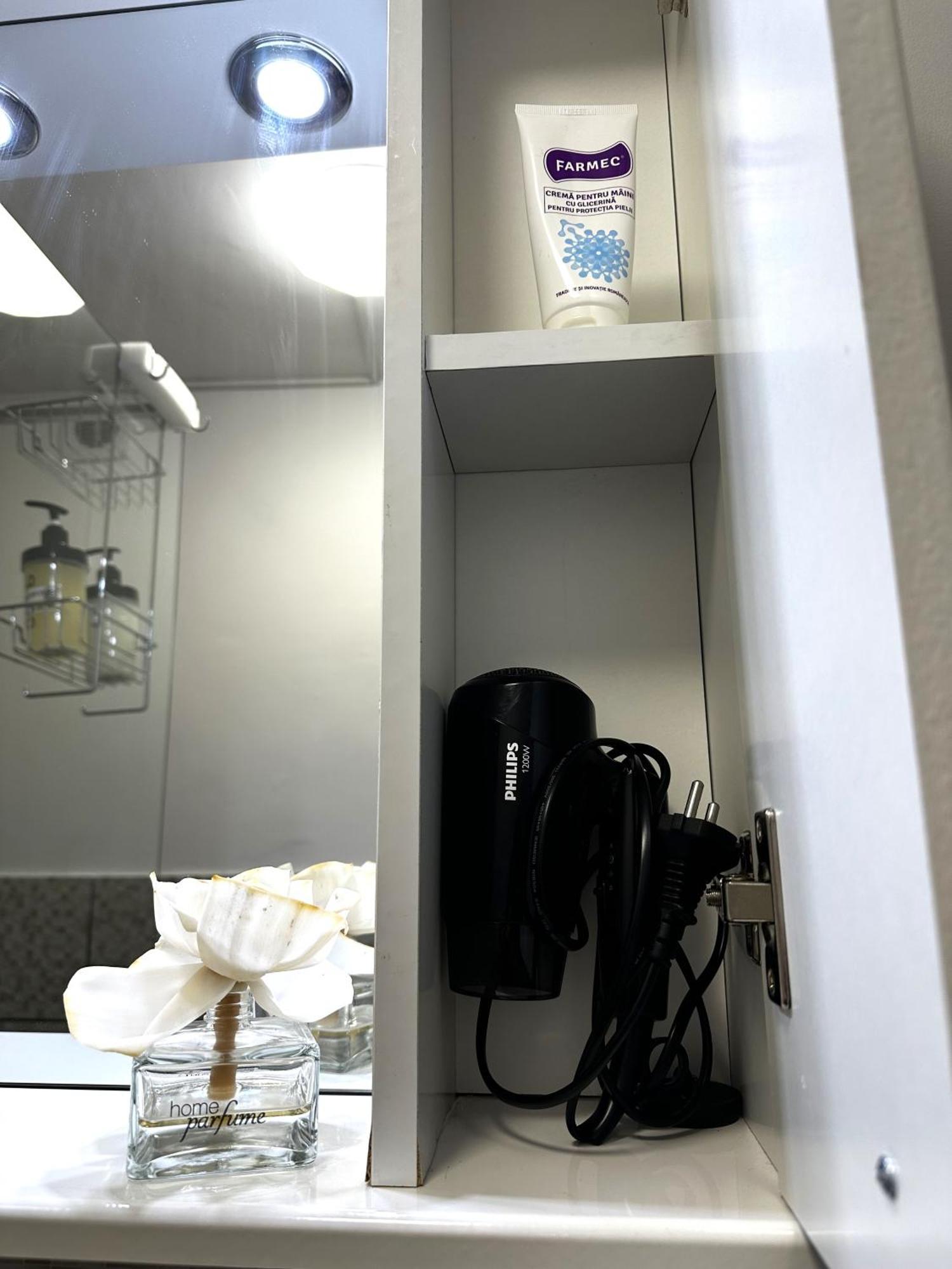 Iali Apartment シナヤ エクステリア 写真